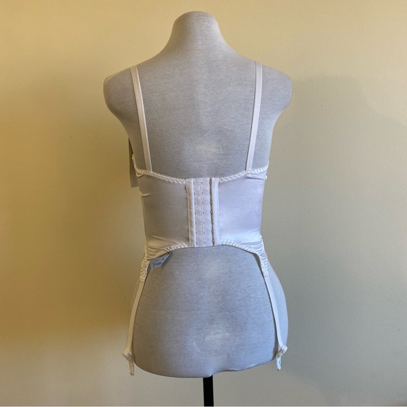 NWT vintage deadstock satin corset - Picture 13 of 15